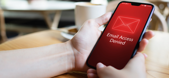 No new messages text on mobile phone screen.